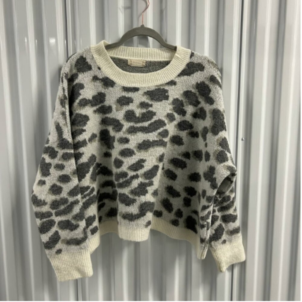 ALTAR’D STATE Leopard Print Oversized Crewneck Sweater Size Small
